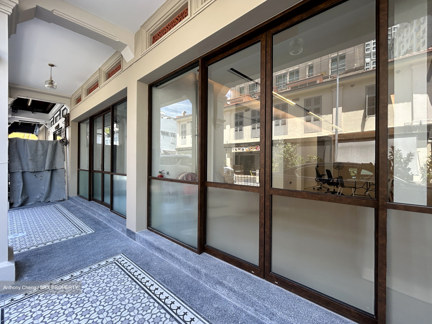 Desker Road Conservation Area (D8), Retail #507767591